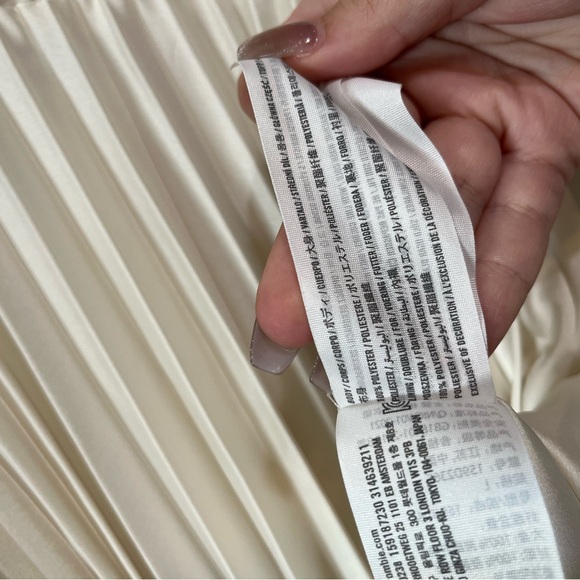 Abercrombie & Fitch Plunge V-Neck Pleated Satin Mini Dress NWT Size Large - Picture 7 of 9